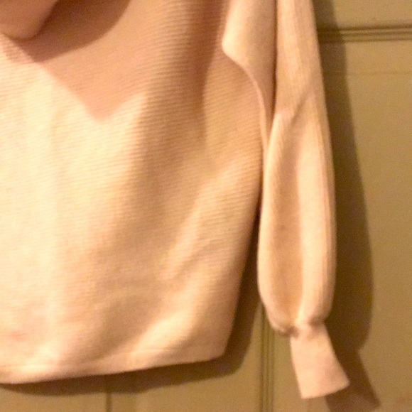 Zara Cream turtleneck sweater. Size Small - Picture 5 of 7